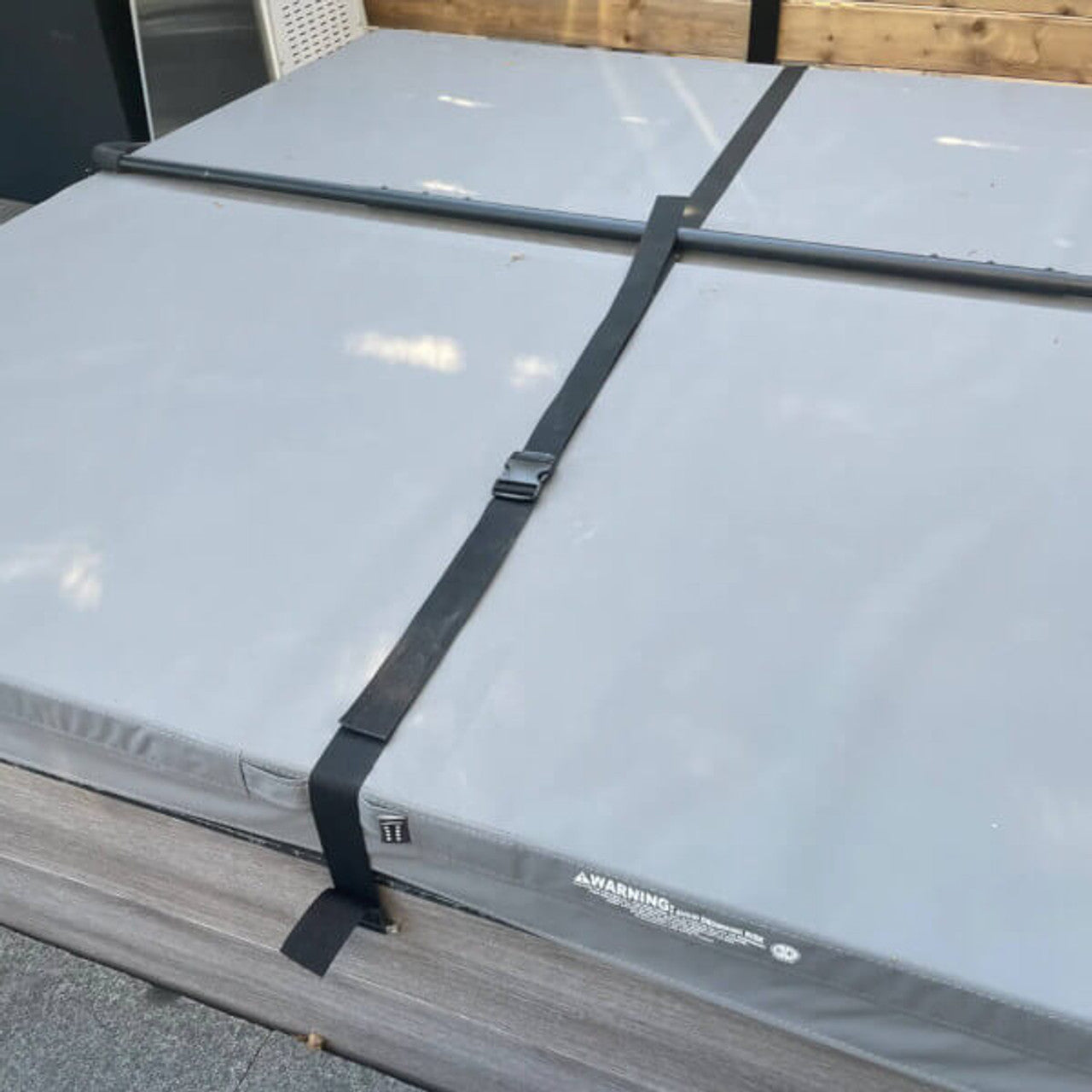 Generic The Ultimate Wind Strap for Hot Tubs